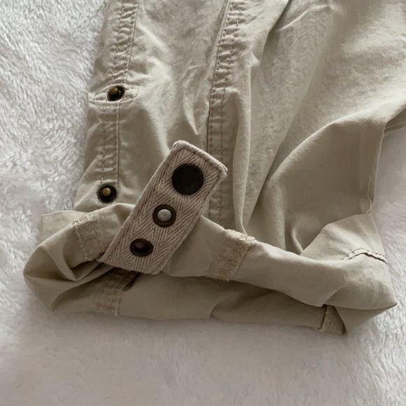 More Cargo than Khaki! Great condition! - Picture 2 of 9